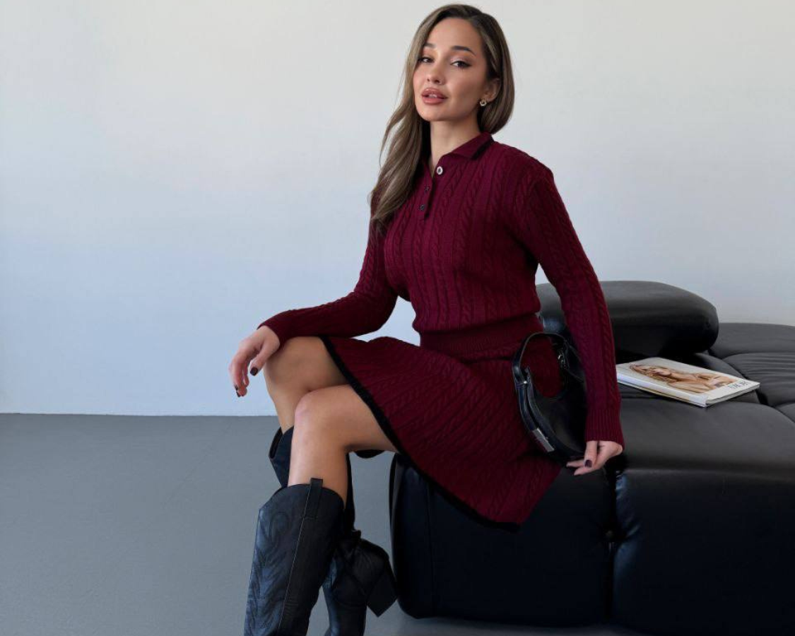 Elegantní dámský úpletový komplet – sukně a svetr