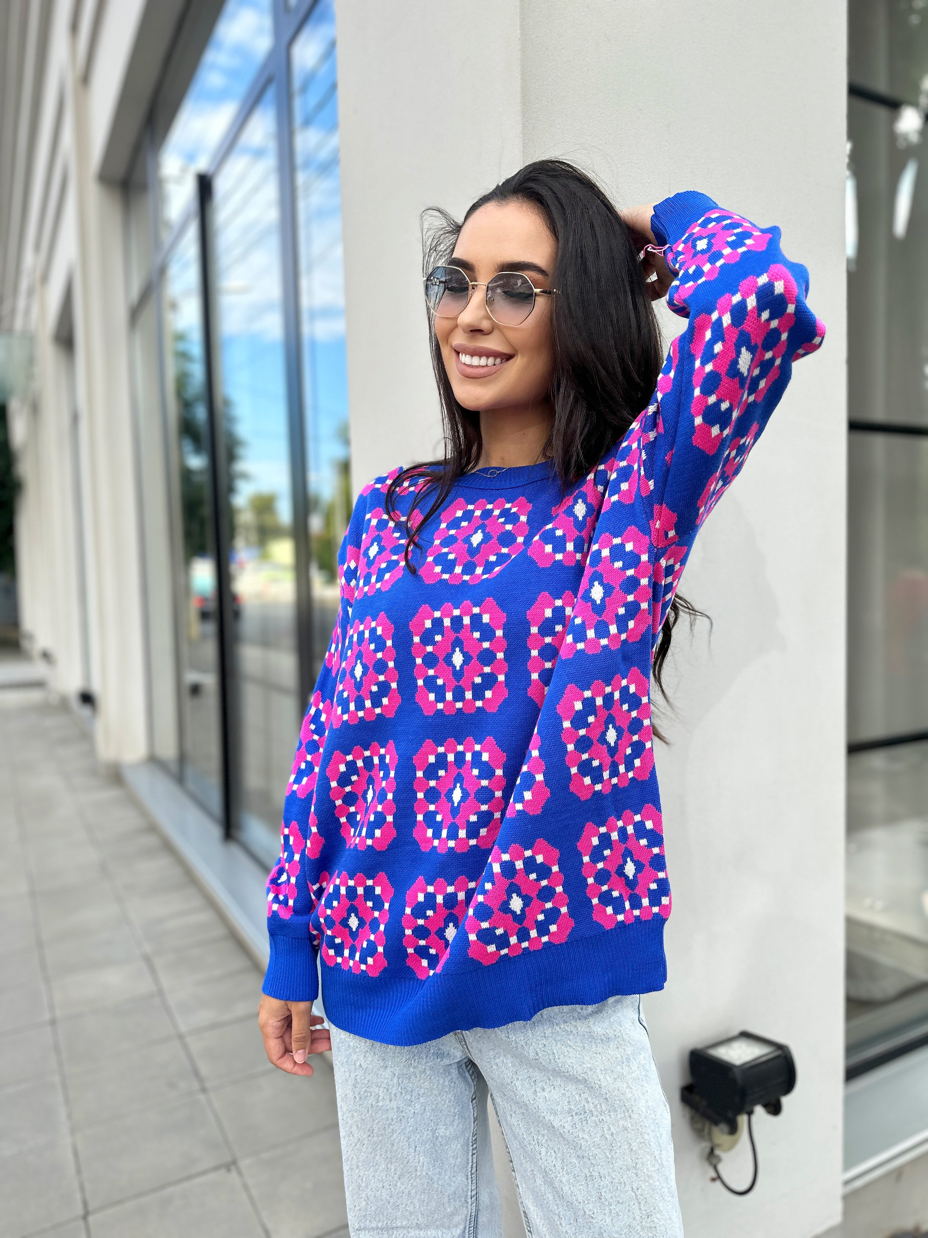 Svetr – tunika s elegantním vzorem