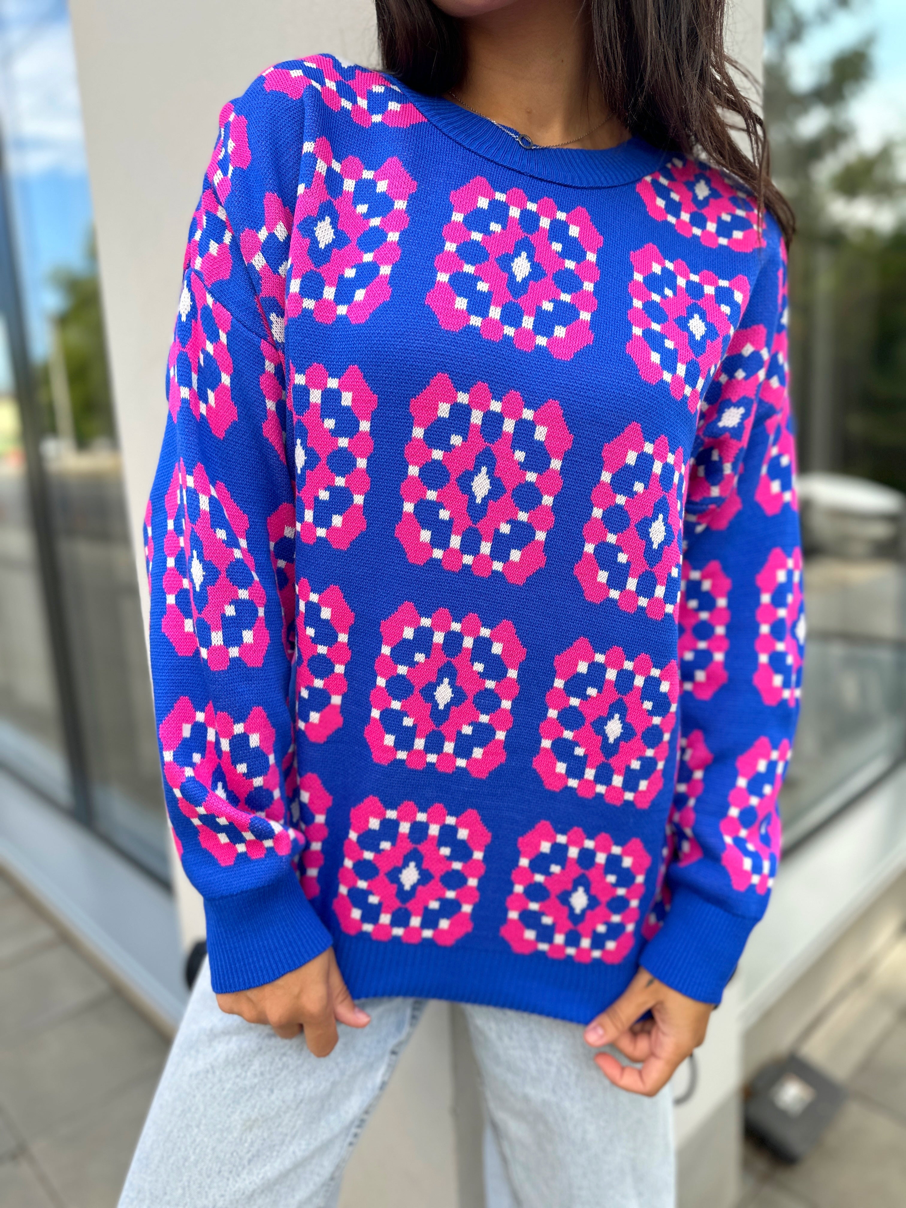 Svetr – tunika s elegantním vzorem