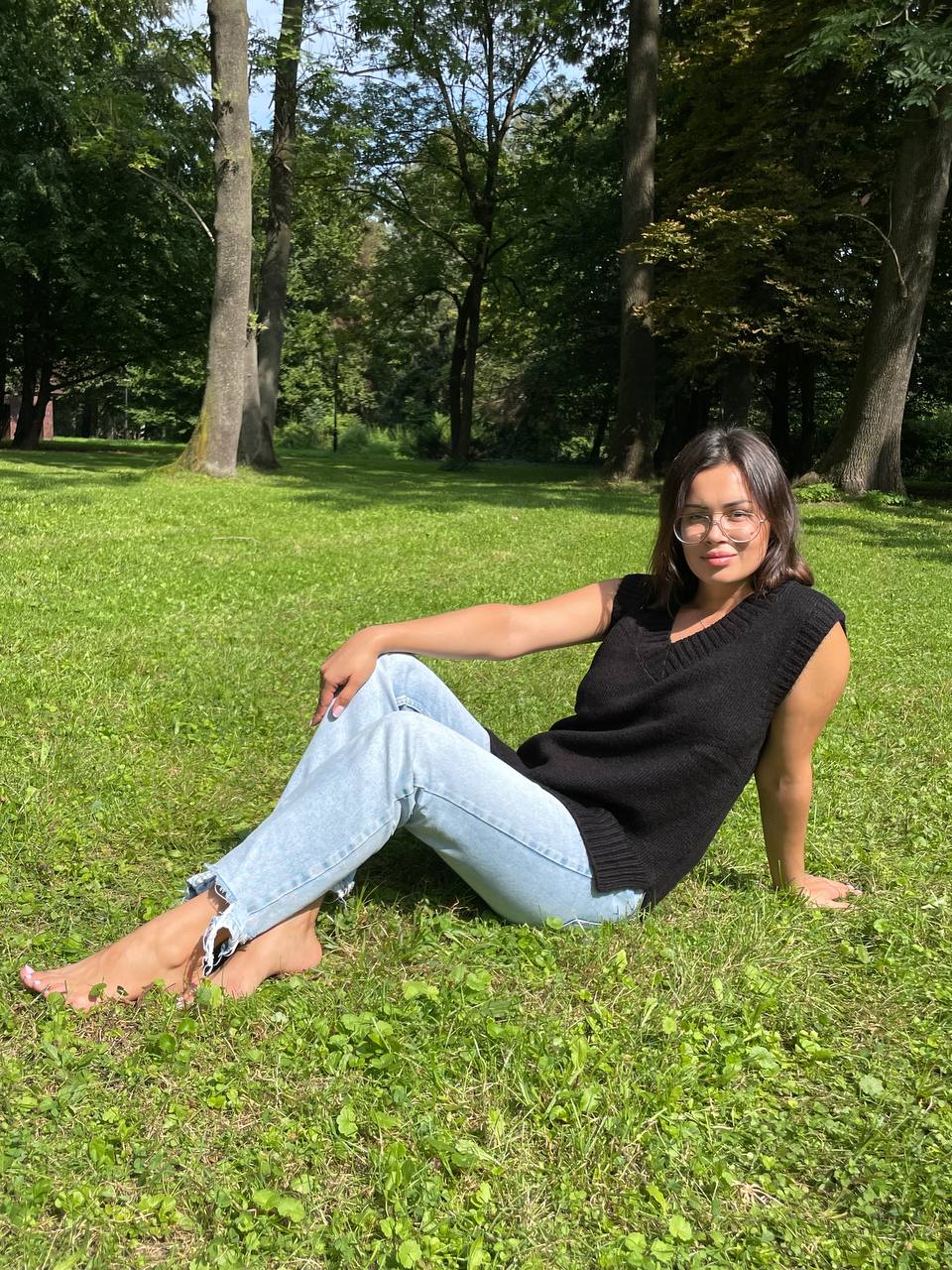 Dámská pletená vesta bez rukávů