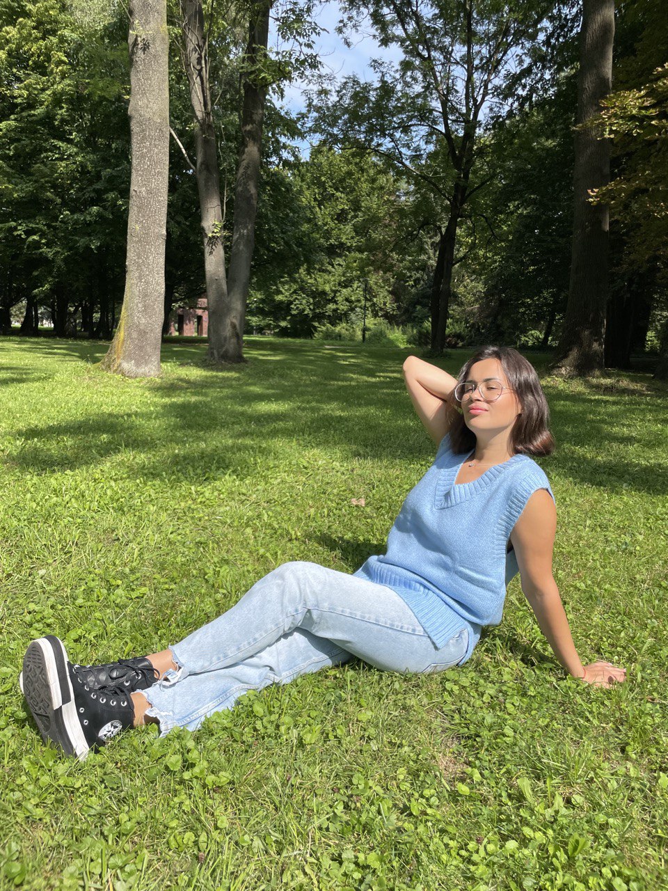 Dámská pletená vesta bez rukávů