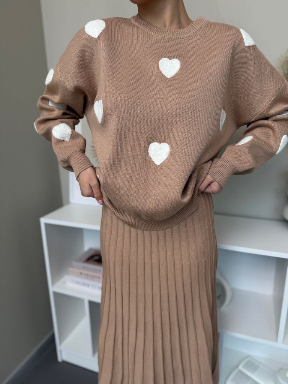 Dámský komplet – svetr a plisovaná sukně