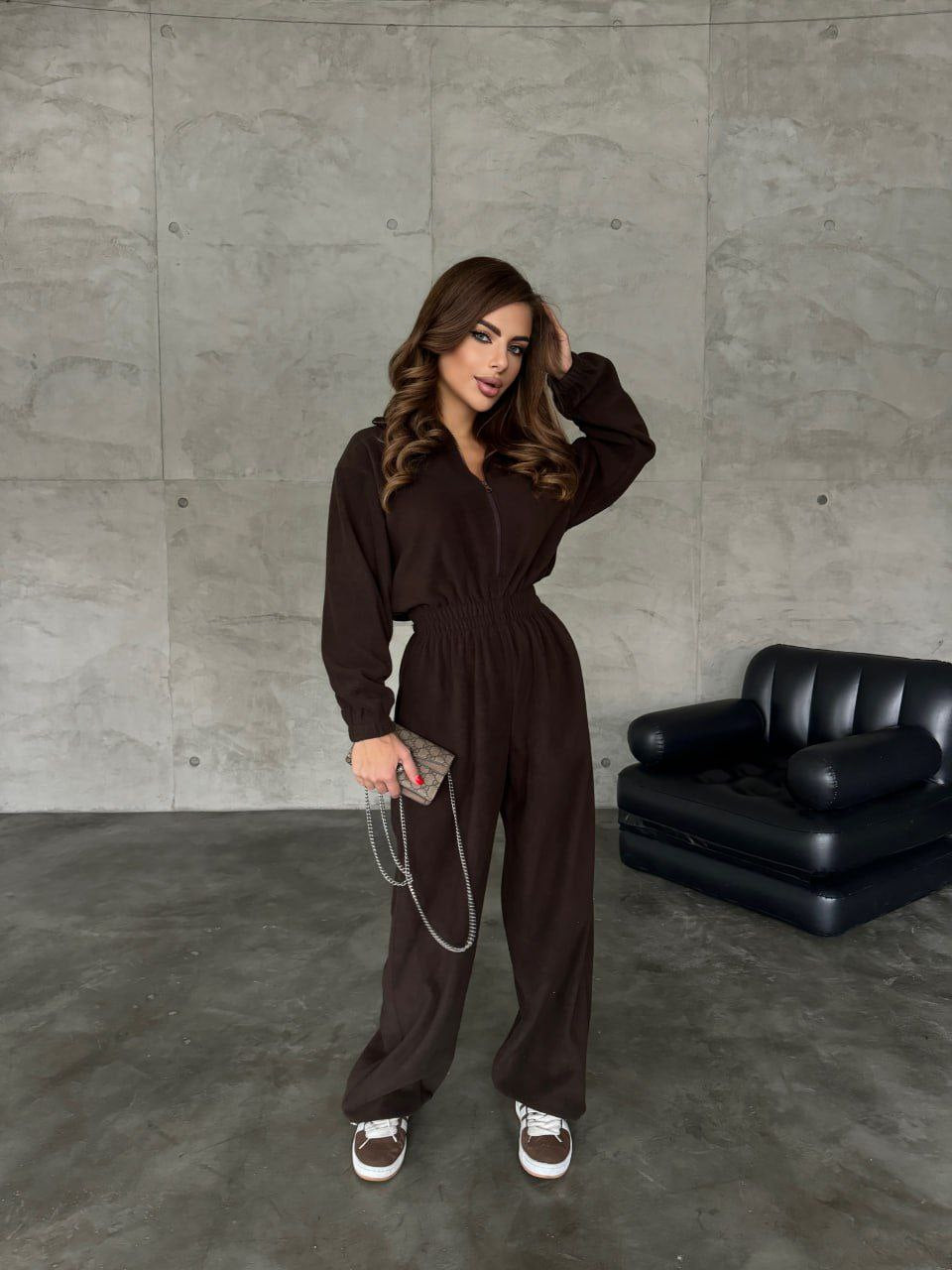 Teplý overal na zimu – pohodlný a moderní střih