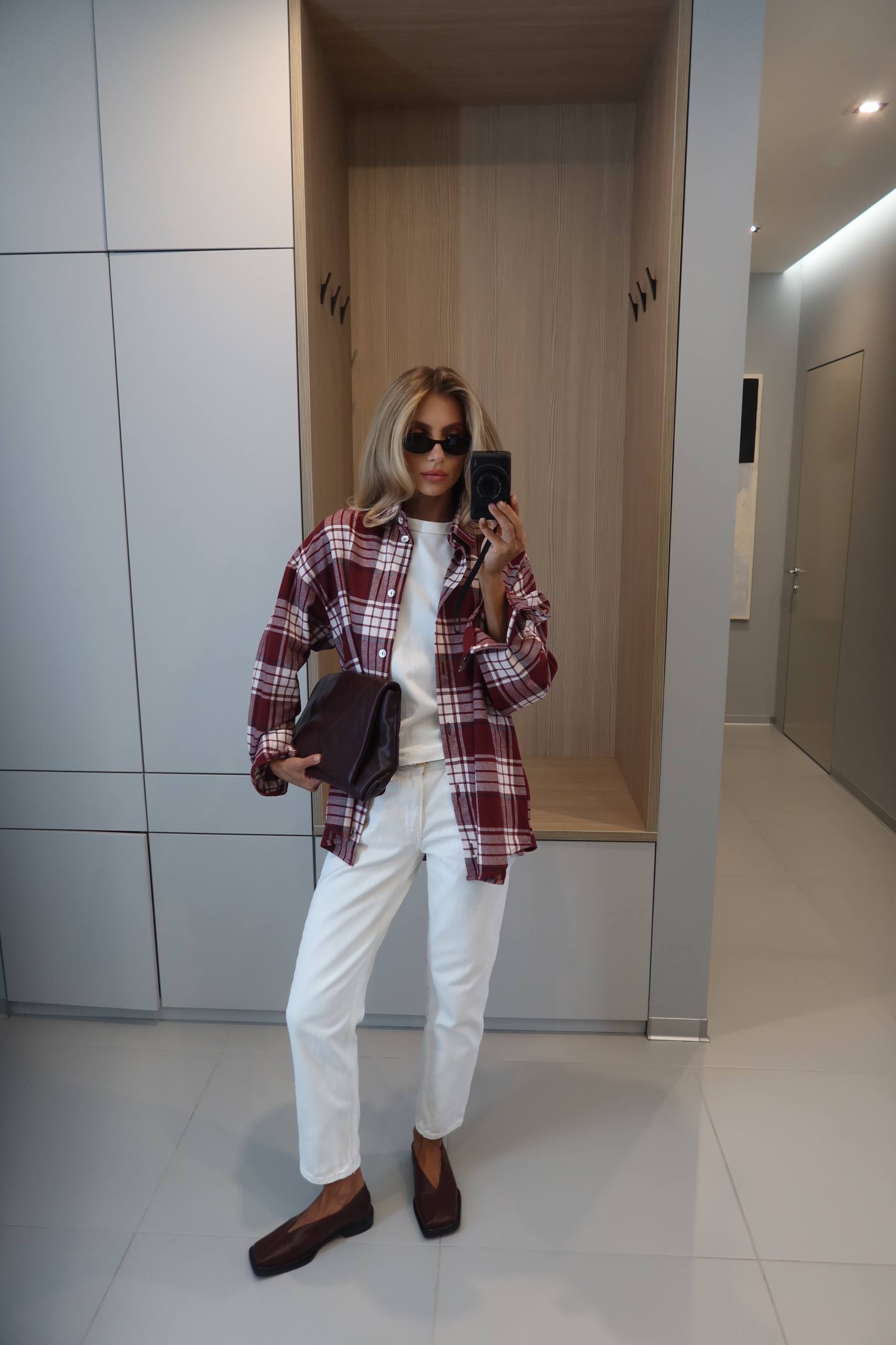 Stylová košile v červené barvě – tvůj must-have pro každý outfit ❤️