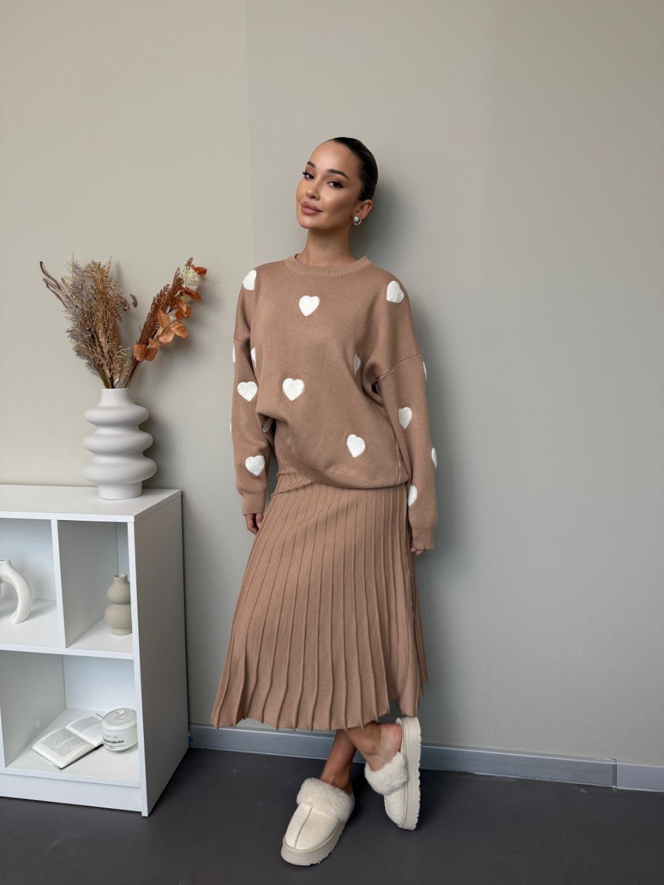Dámský komplet – svetr a plisovaná sukně