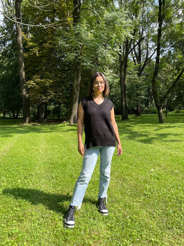 Dámská pletená vesta bez rukávů