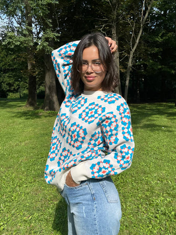 Svetr – tunika s elegantním vzorem