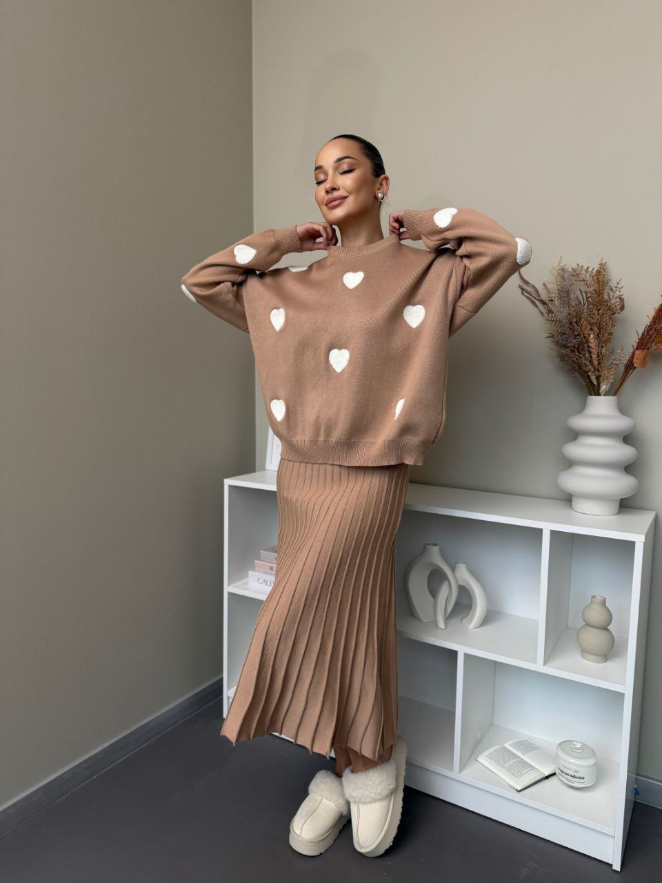 Dámský komplet – svetr a plisovaná sukně