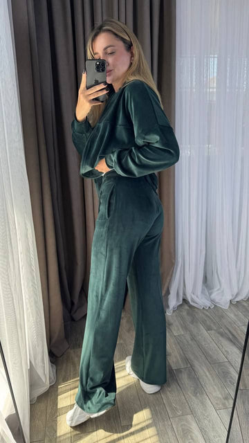 Sametová souprava – styl a pohodlí v jednom