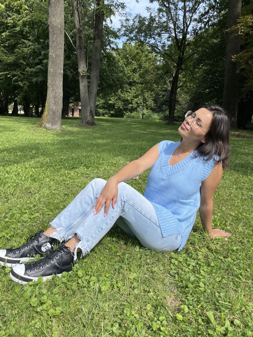 Dámská pletená vesta bez rukávů