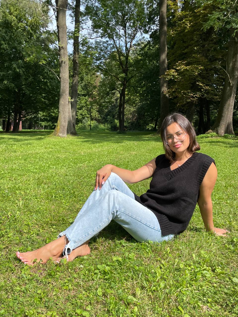 Dámská pletená vesta bez rukávů