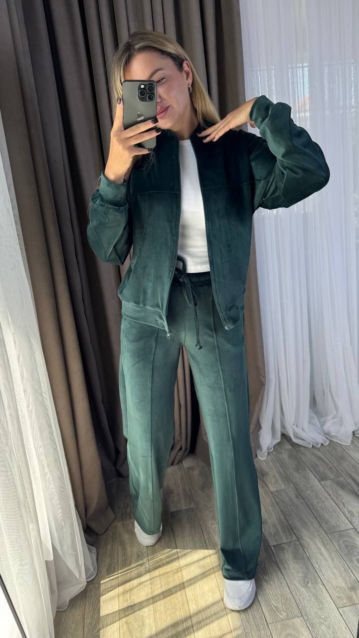 Sametová souprava – styl a pohodlí v jednom