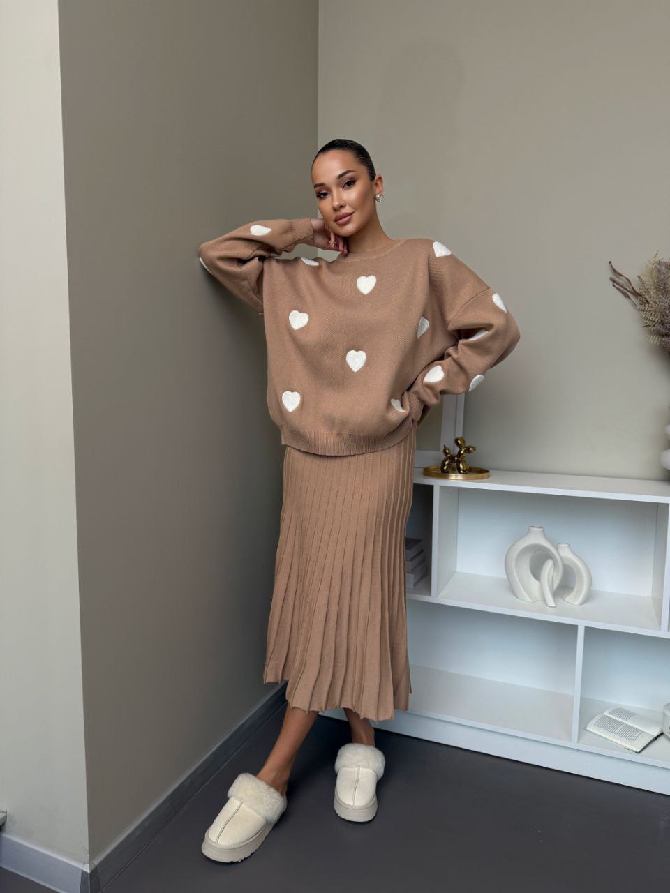 Dámský komplet – svetr a plisovaná sukně