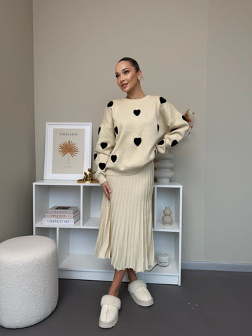 Dámský komplet – svetr a plisovaná sukně