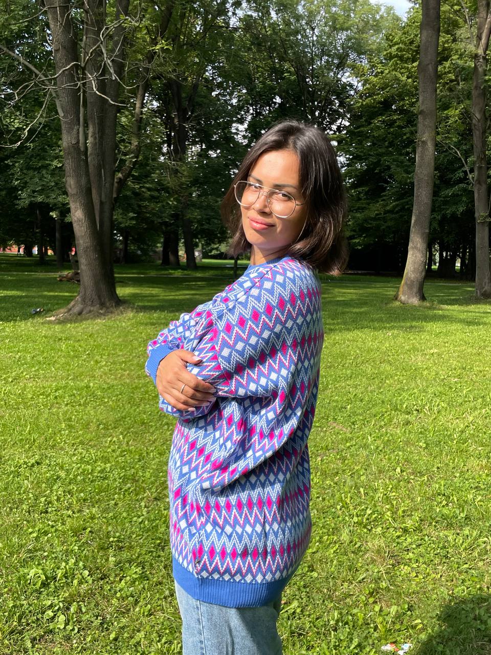 Elegantní svetr–tunika s velmi pěkným vzorem