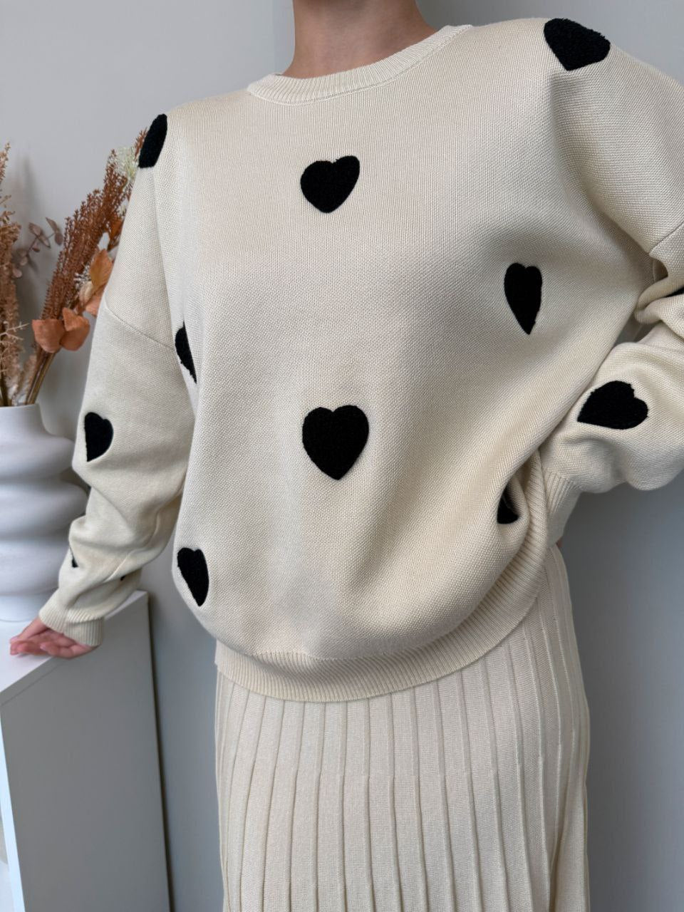 Dámský komplet – svetr a plisovaná sukně