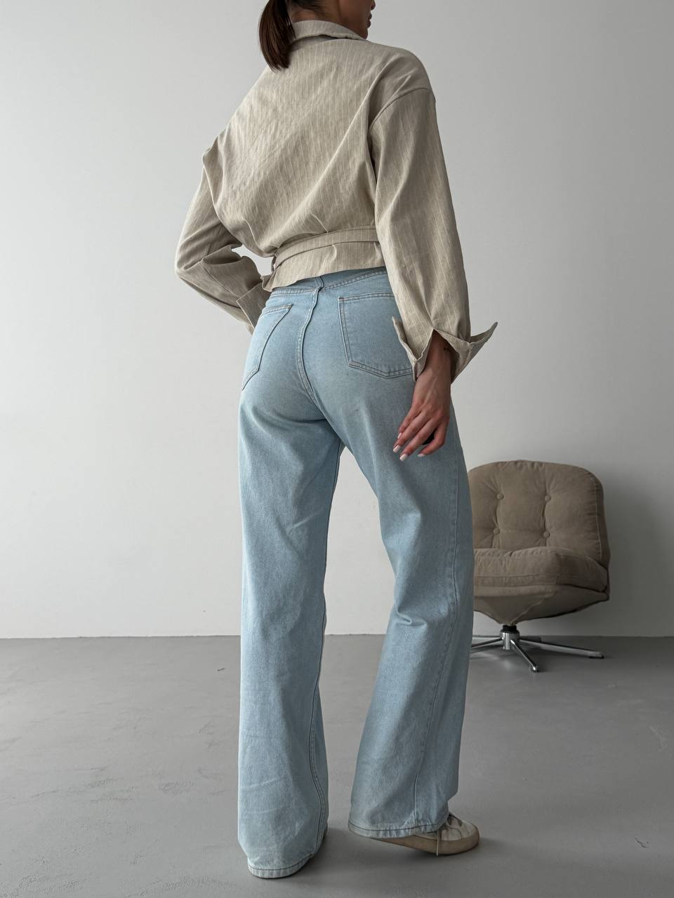Zkrácená košile s trendy vzory – perfektní kousek, který oživí každý podzimní outfit. ✨