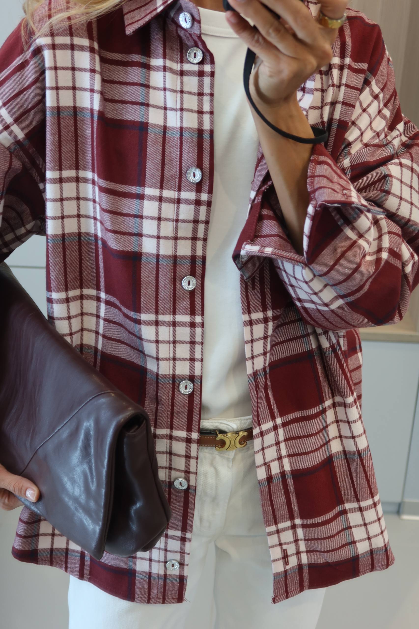 Stylová košile v červené barvě – tvůj must-have pro každý outfit ❤️