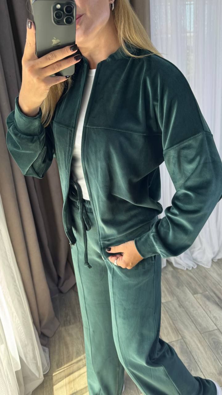 Sametová souprava – styl a pohodlí v jednom