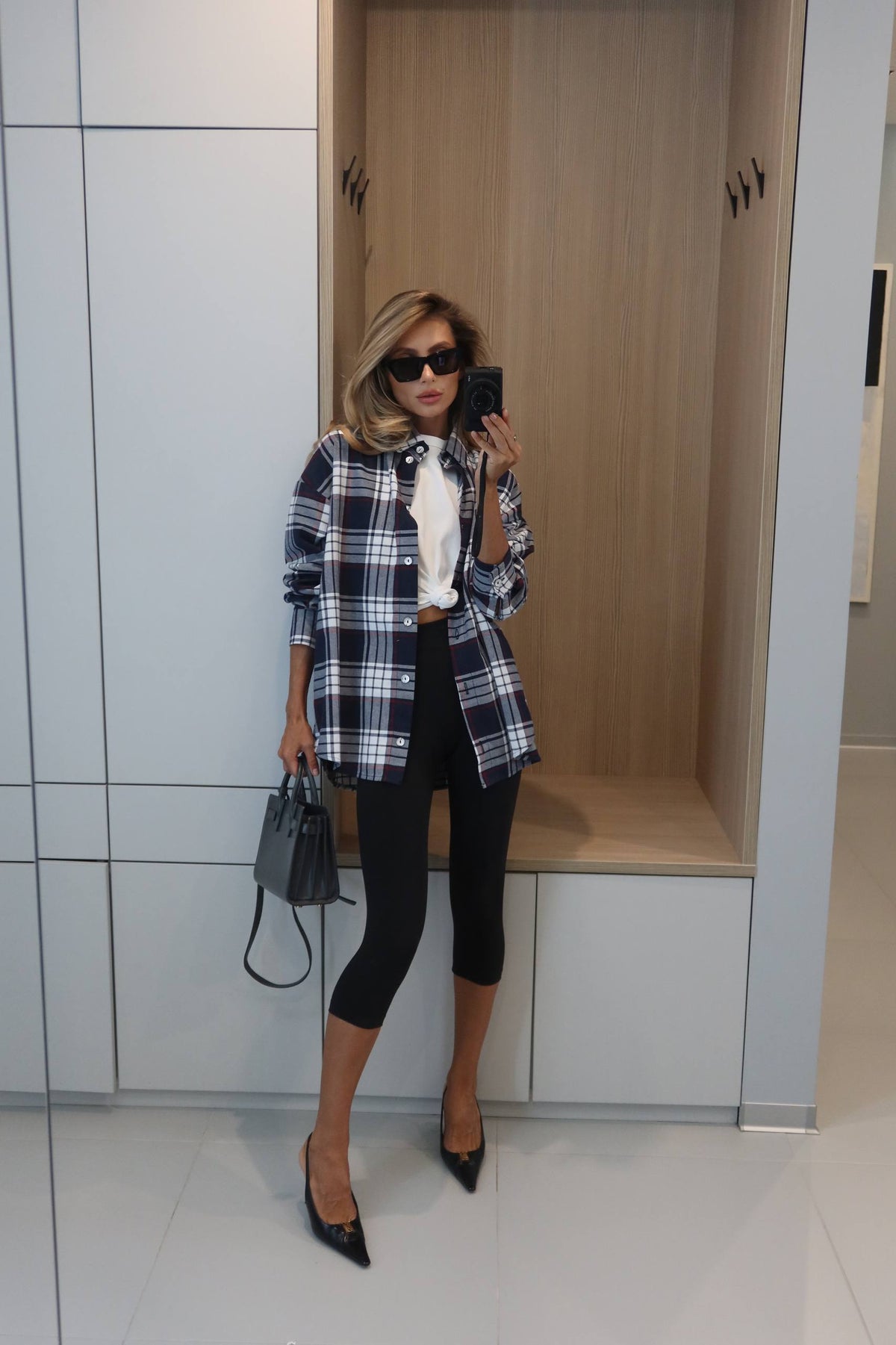 Stylová košile v modré barvě – tvůj must-have pro každý outfit 💙